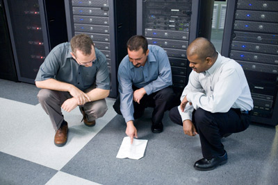 IT Consultants Proactively Managing Business Data Servers